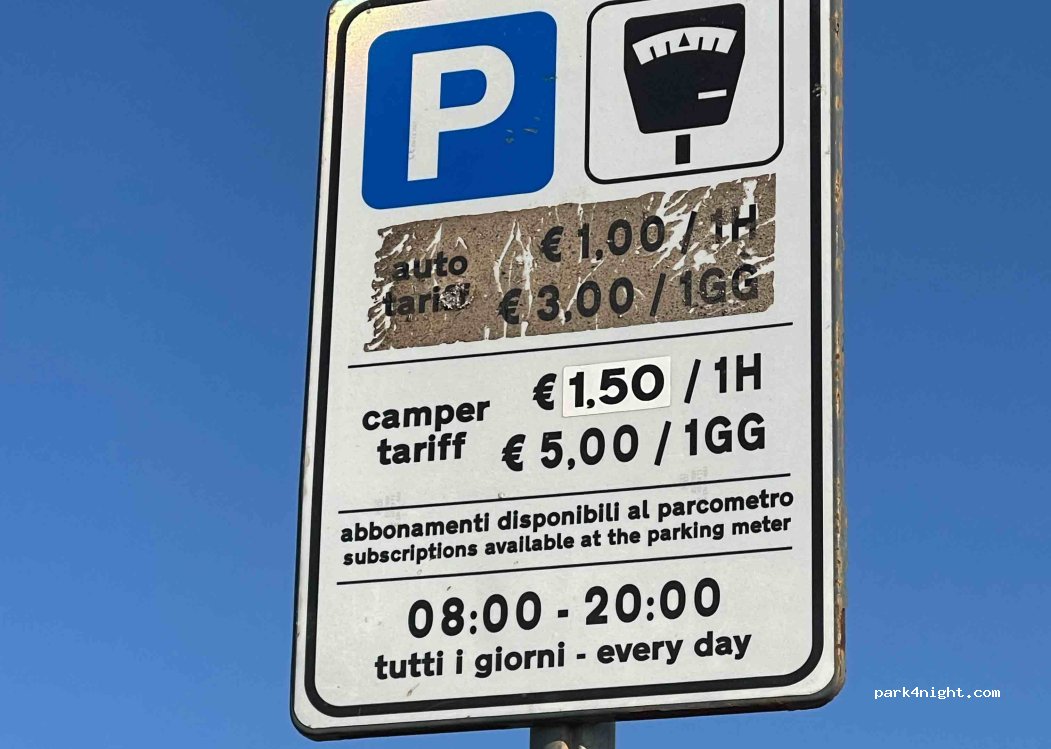 (01016) Sant Agostino - Unnamed Road — foto 2