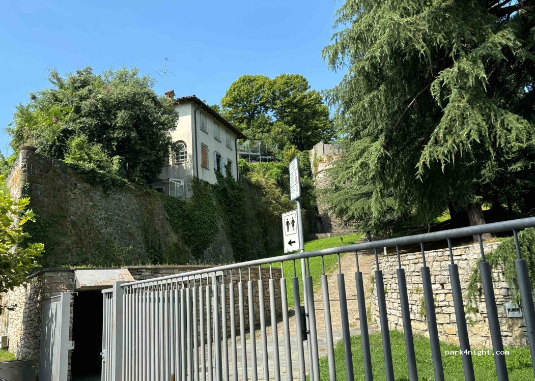 (24129) Bergamo - 13 Via Felice Cavagnis — foto 4