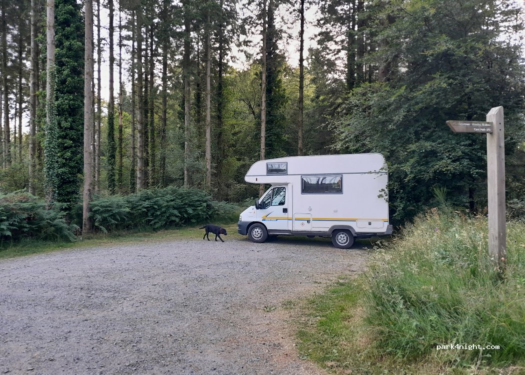 (DG8 7EU) Creetown - Unnamed Road — foto