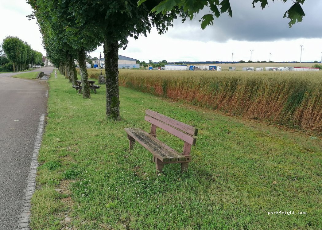 (89800) Lichères-près-Aigremont - 26 Route de Chablis — foto 3