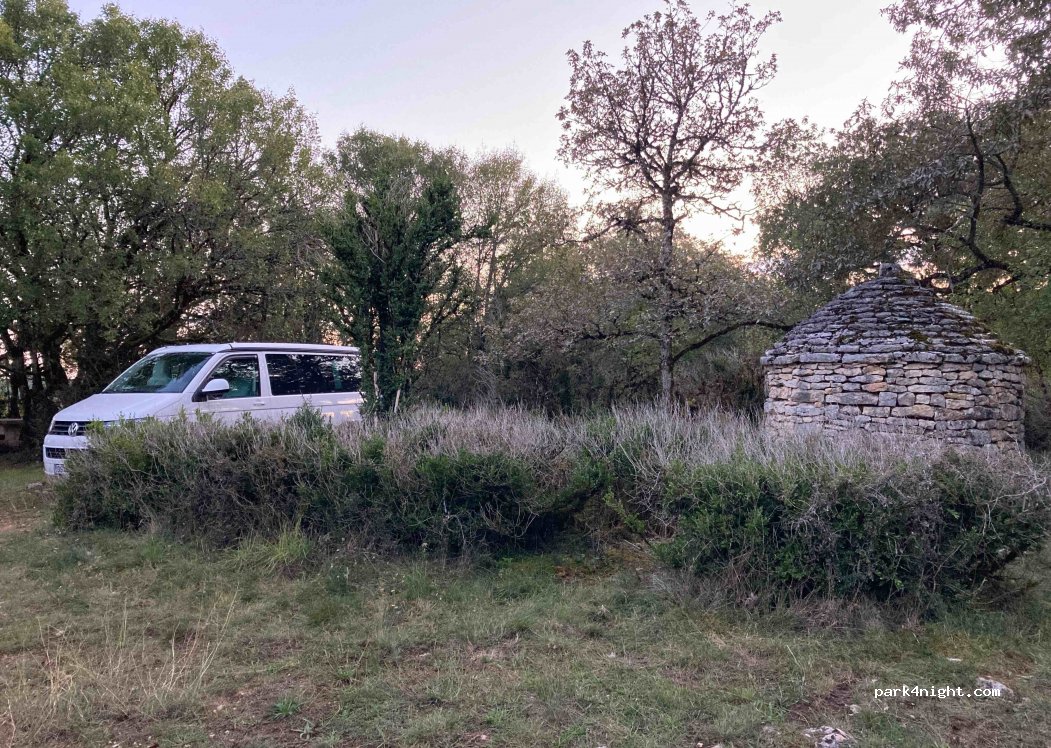 (46090) Berganty - Route de Saint-Cirq-Lapopie — foto 3