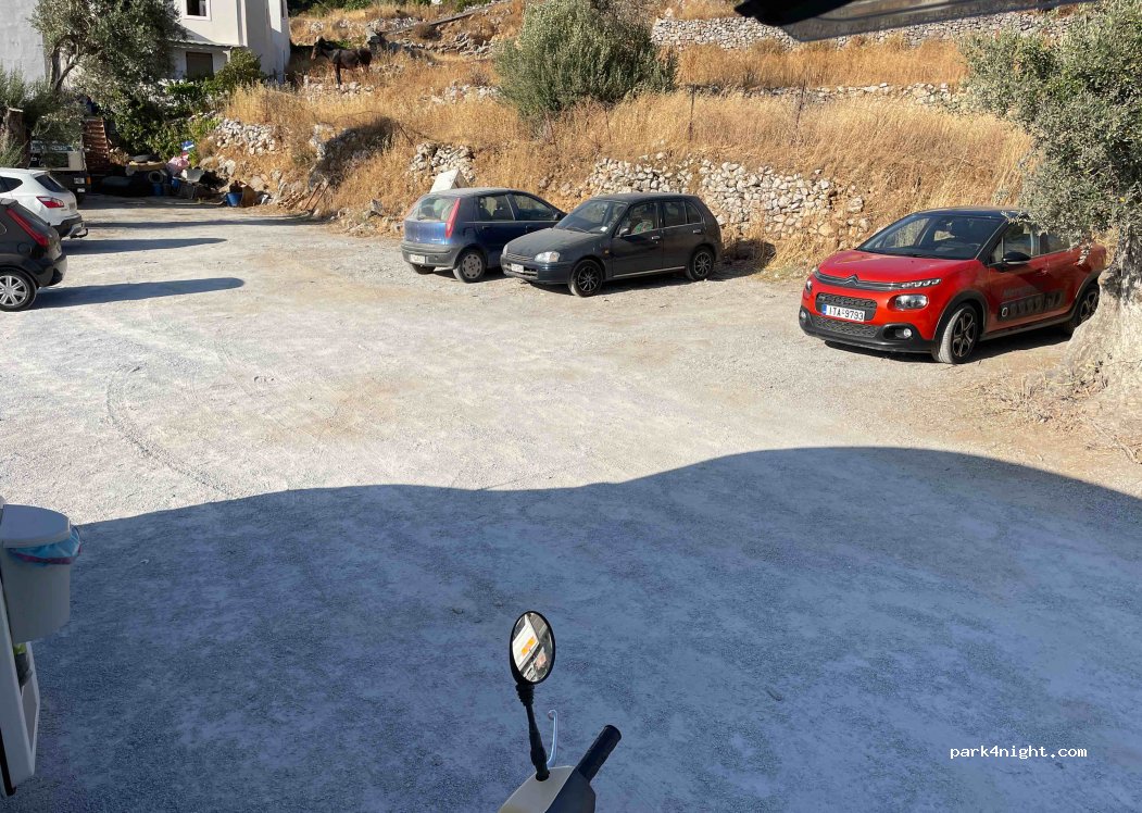 (843 02) Filoti - 31 Eparchiaki Odos Naxou-Apiranthou — foto