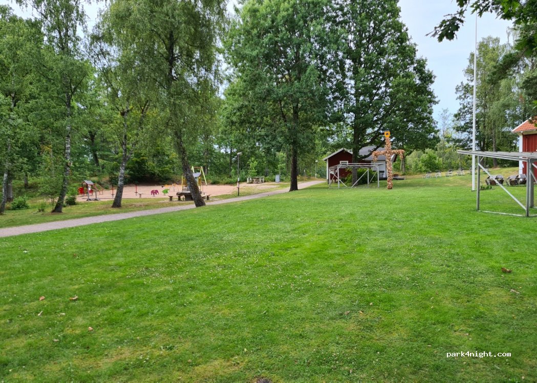 (287 72) Traryd - 26 Kyrkvägen — foto 2
