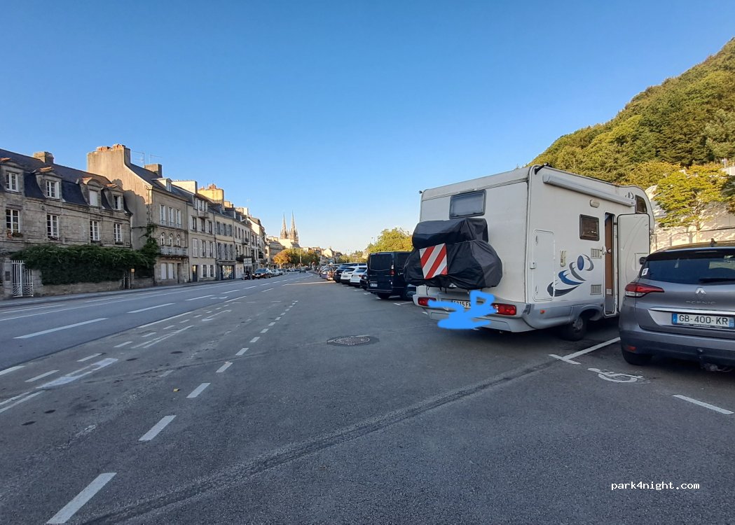 (29000) Quimper - 44 Quai de l'Odet — foto