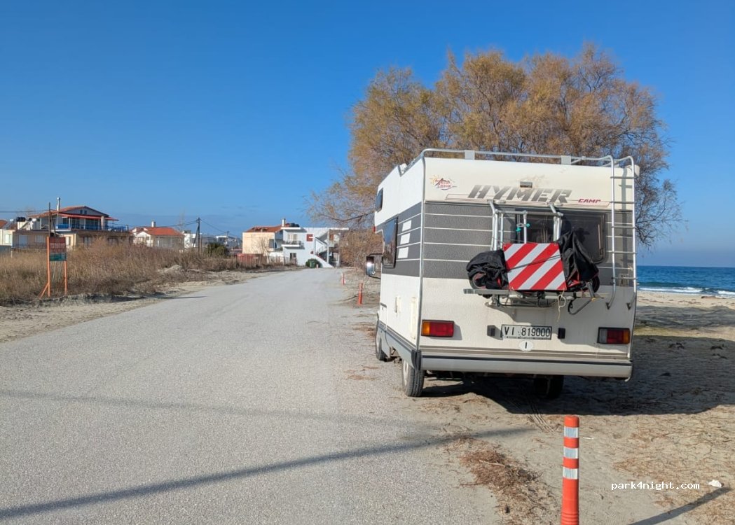 (400 07) Nea Mesagkala - Οδός Πλάτωνος — foto 3