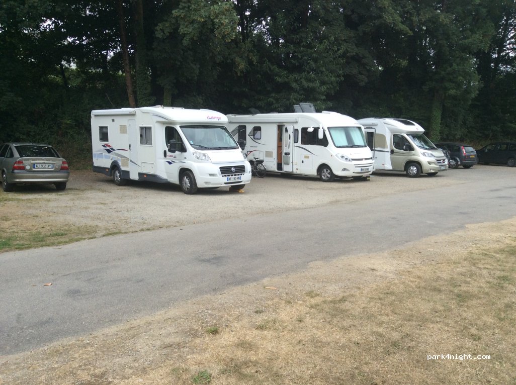 (56930) Saint-Nicolas des Eaux - Allée du Vieux Blavet — foto 2