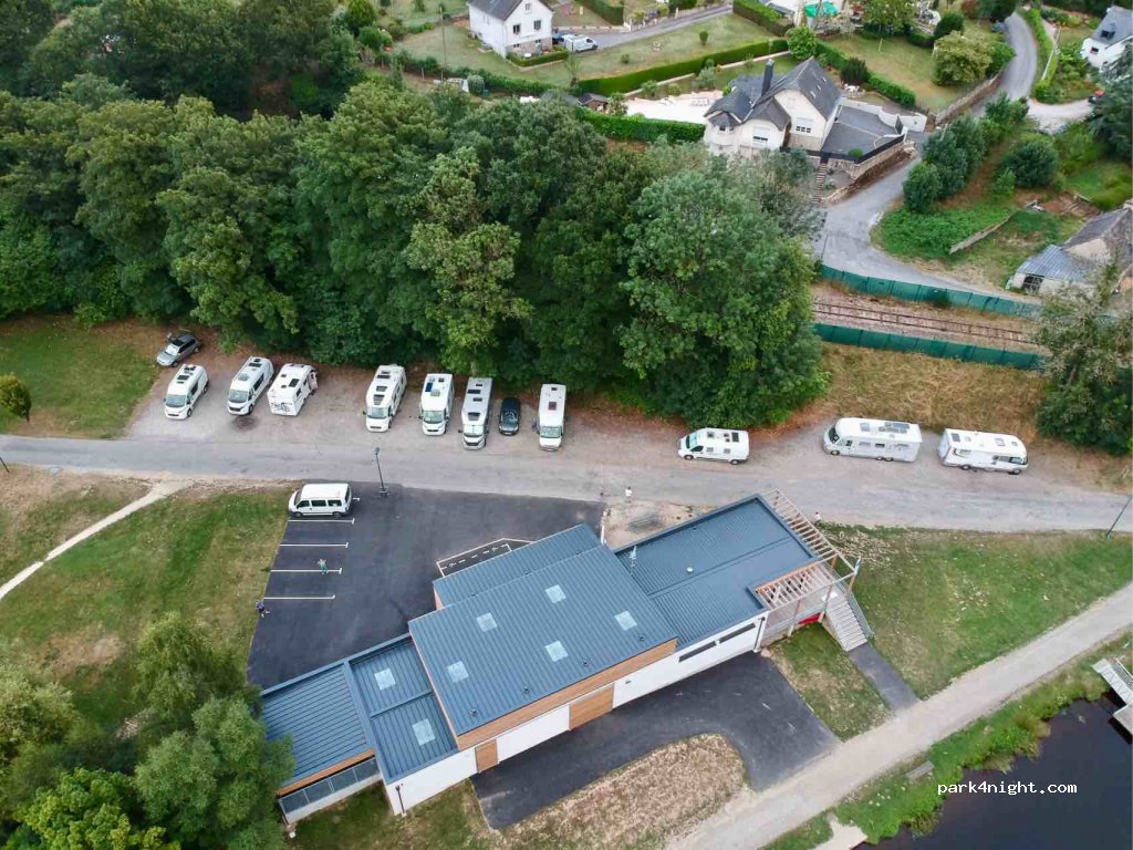 (56930) Saint-Nicolas des Eaux - Allée du Vieux Blavet — foto 3