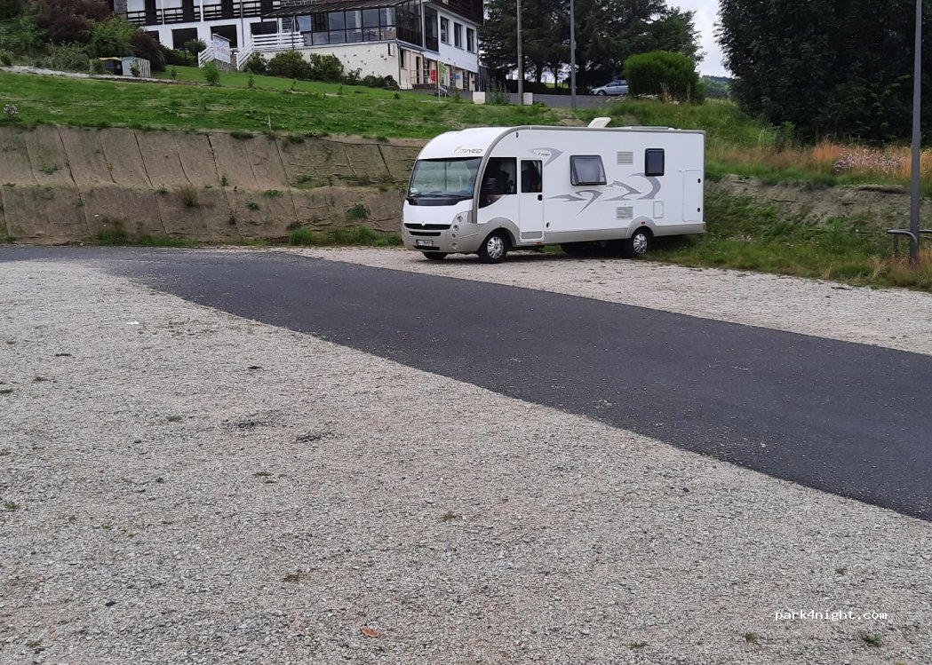 (63610) Besse-et-Saint-Anastaise - 8 Route de Compains — foto