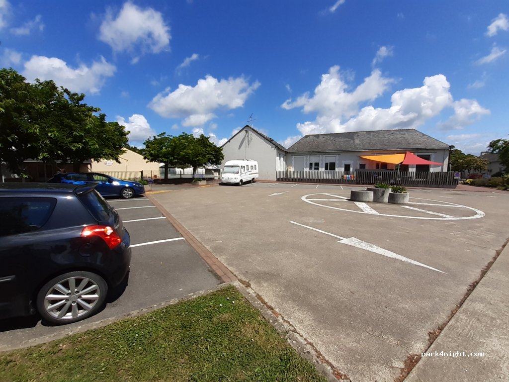 (44550) Saint-Malo-de-Guersac - 1 Place de l'Église — foto