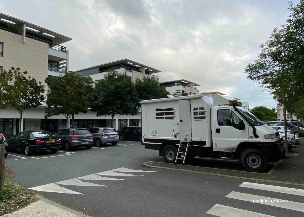 (17000) La Rochelle - 21 Avenue Michel Crépeau — foto