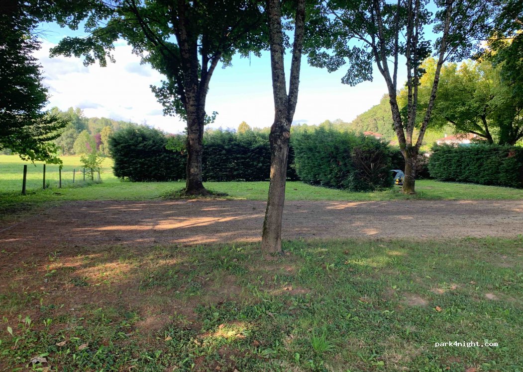Camping de Corgnac-sur-l'Isle — foto
