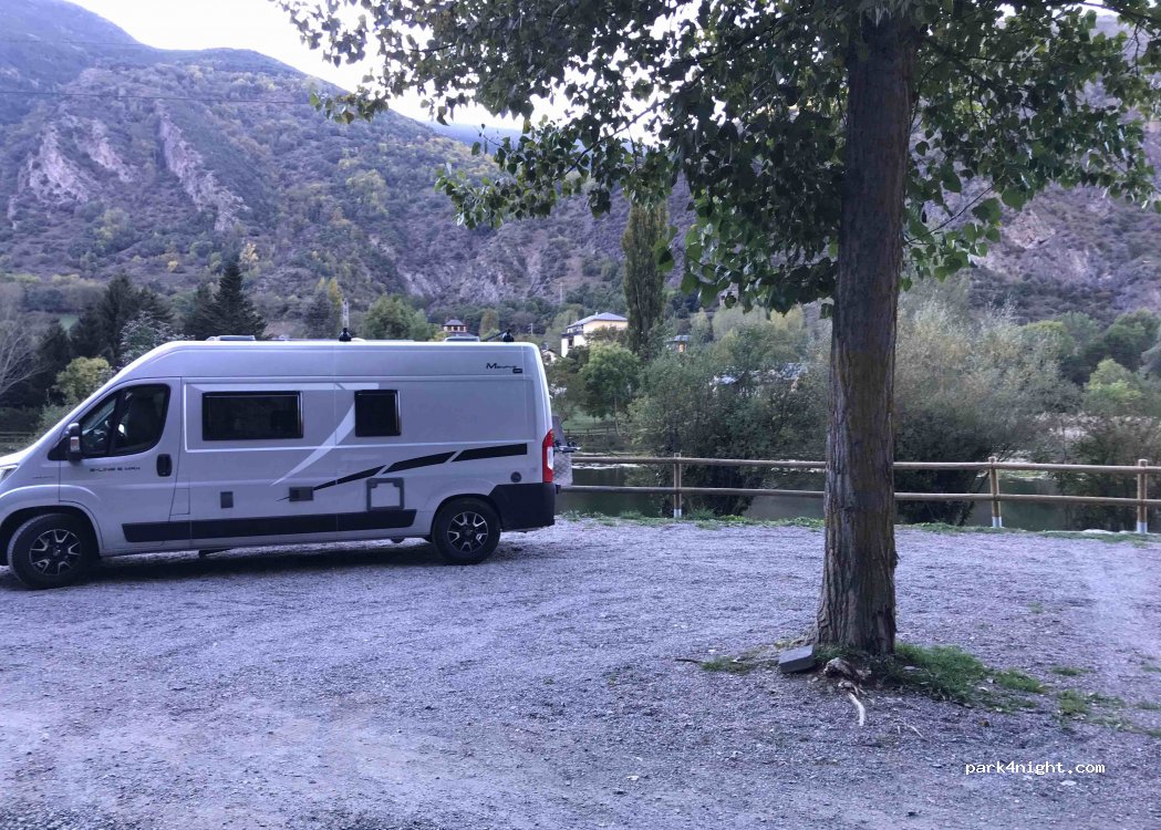 (25597) La Guingueta d'Àneu - 10 Carrer Carretera — foto 3