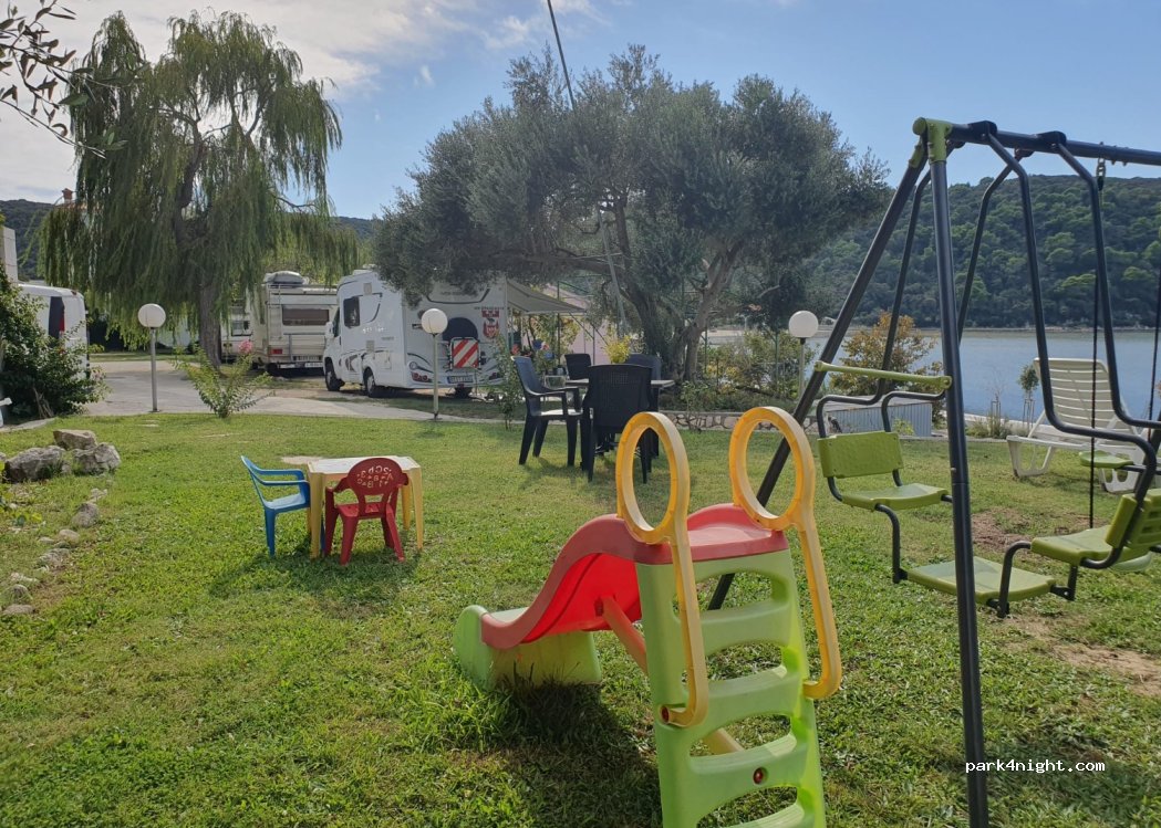 Autokamp Ugostiteljski obrt Planka — foto