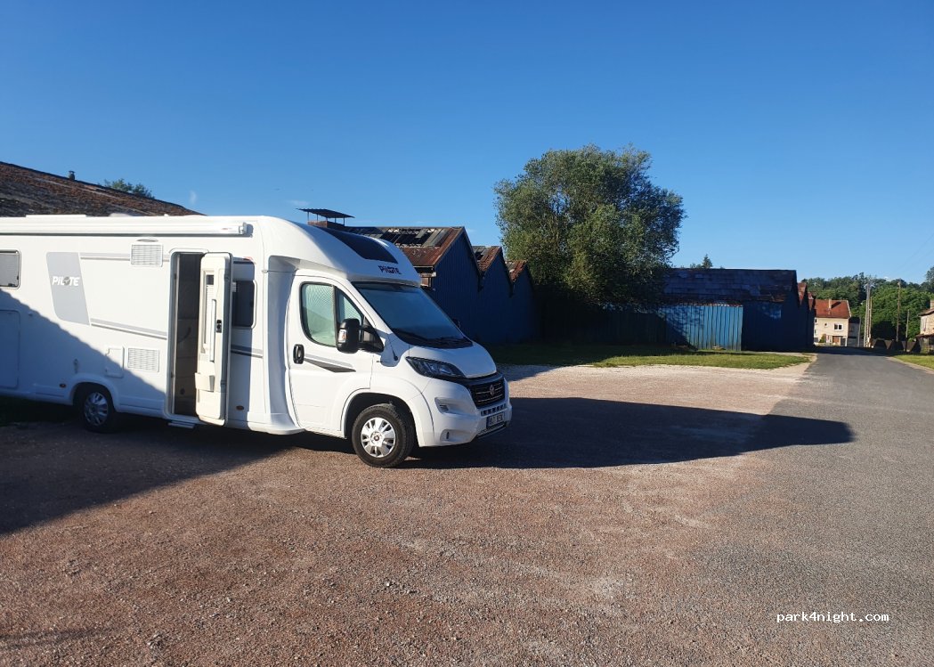 (52290) Éclaron-Braucourt-Sainte-Livière - 3, Chemin du Stade — foto