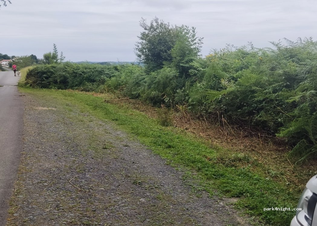 (64240) Hasparren - Unnamed Road — foto