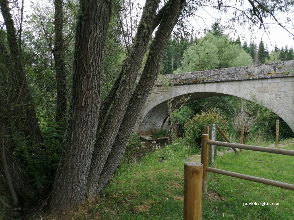 (48130) Peyre en Aubrac - 1 Javols — foto