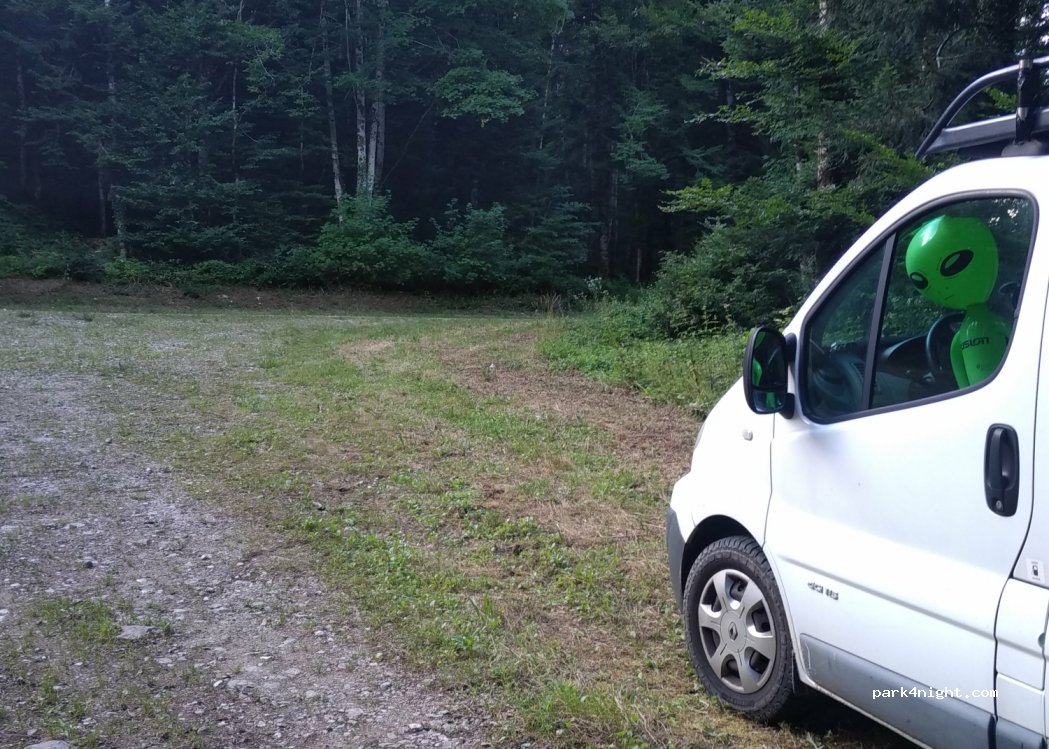 (39600) Poligny - Unnamed Road — foto