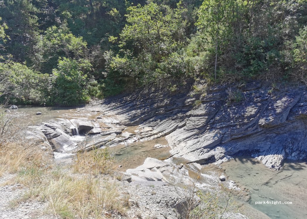 (04000) Digne-les-Bains - 27 Chemin de Mouiroues — foto