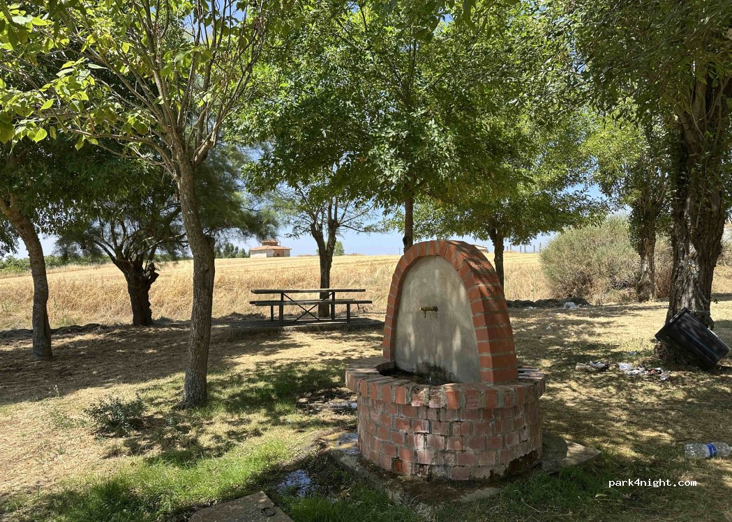 (24325) Bercianos del Real Camino - 16 Calle la Corraliza — foto 4