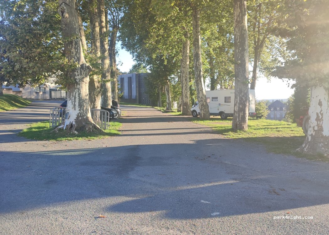(24360) Piégut-Pluviers - 43 Rue des Alliés — foto 2