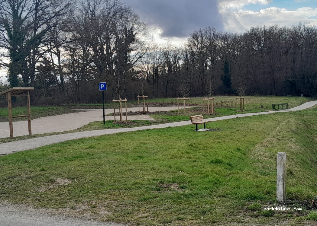 (45530) Sury-aux-Bois - 4 Route de Combreux — foto