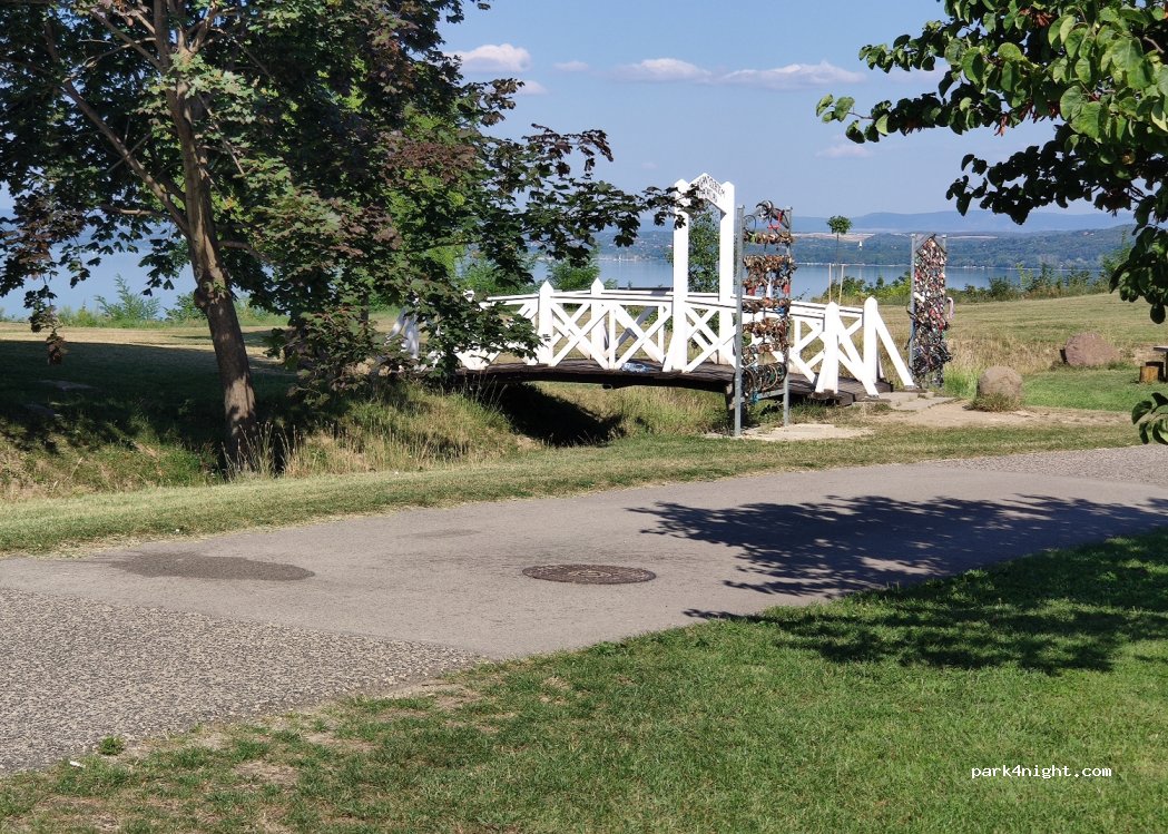(8171) Balatonvilágos - 8 Iskola utca — foto 3