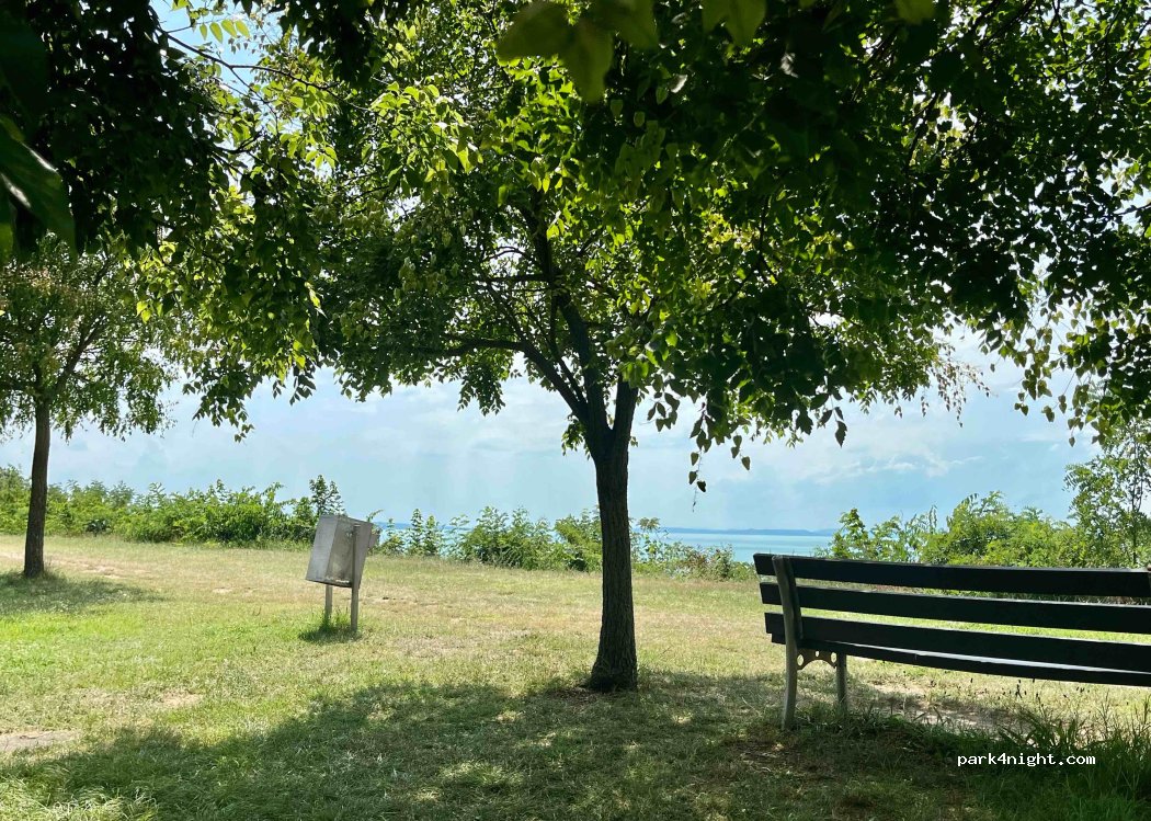 (8171) Balatonvilágos - 8 Iskola utca — foto 4
