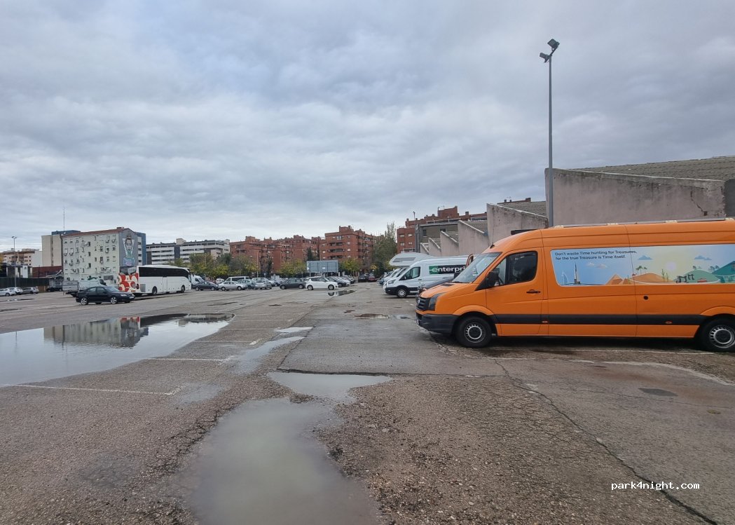 (28850) Torrejón de Ardoz - 134 Avenida de la Constitución — foto