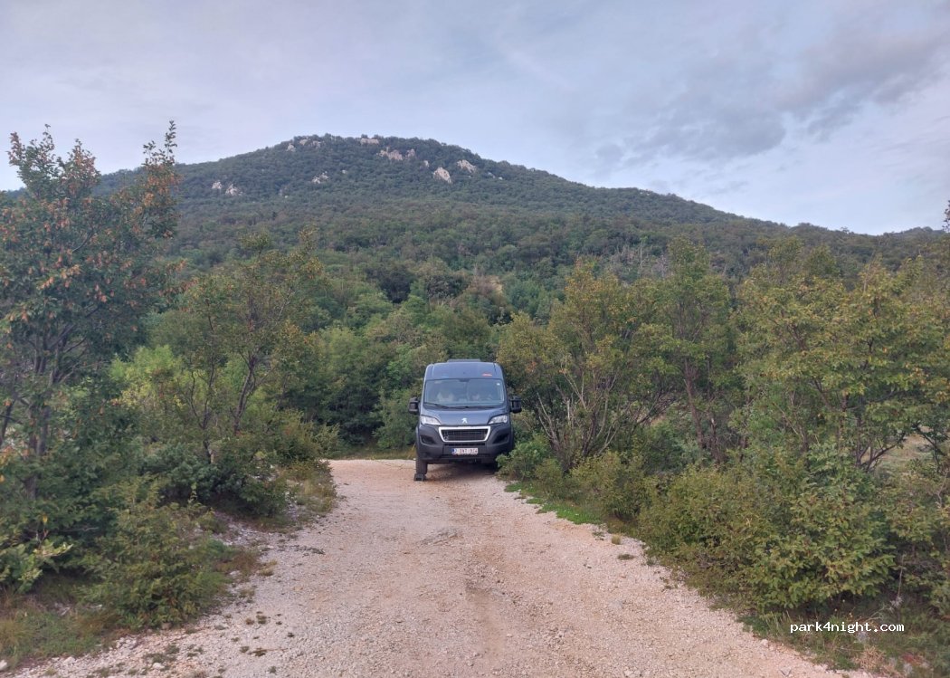 (51243) Tribalj - Unnamed Road — foto