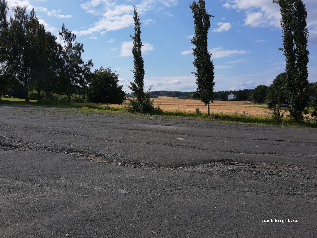 (2350) Nes På Hedmark - Helgøyvegen — foto 2