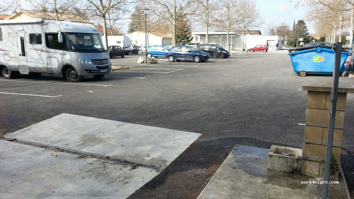 (26450) Charols - Place Carrovalis — foto 2