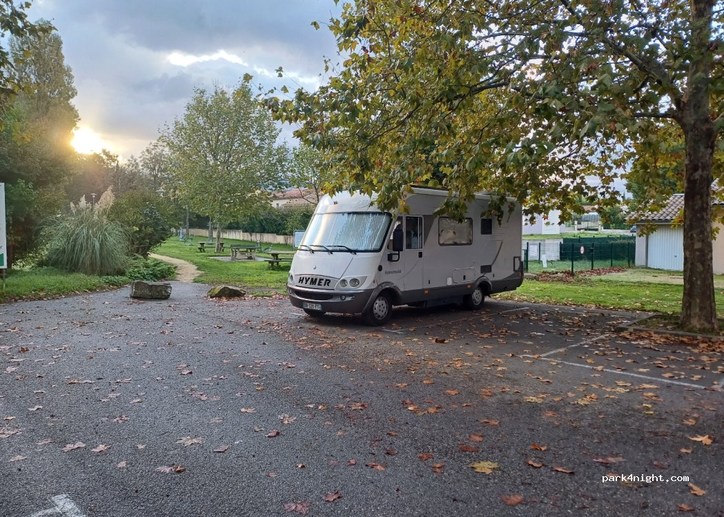 (26450) Charols - Place Carrovalis — foto 4