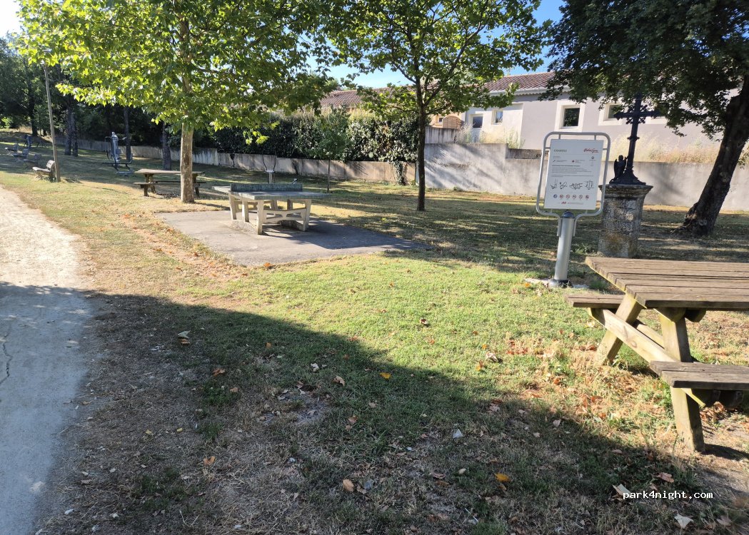 (26450) Charols - Place Carrovalis — foto 5