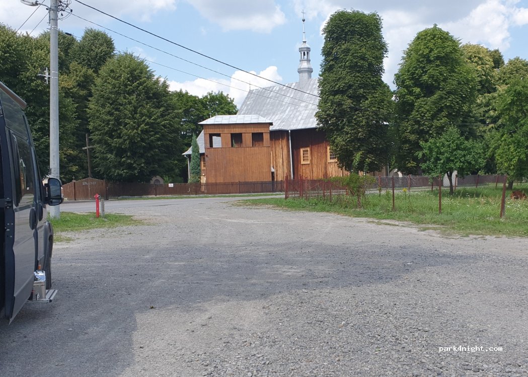 (23-235) Borów - — foto