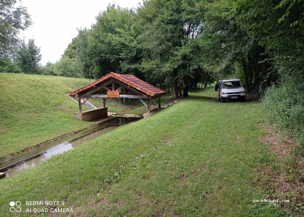 (16700) Nanteuil-en-Vallée - 11-15 Impasse du Four À Pain — foto