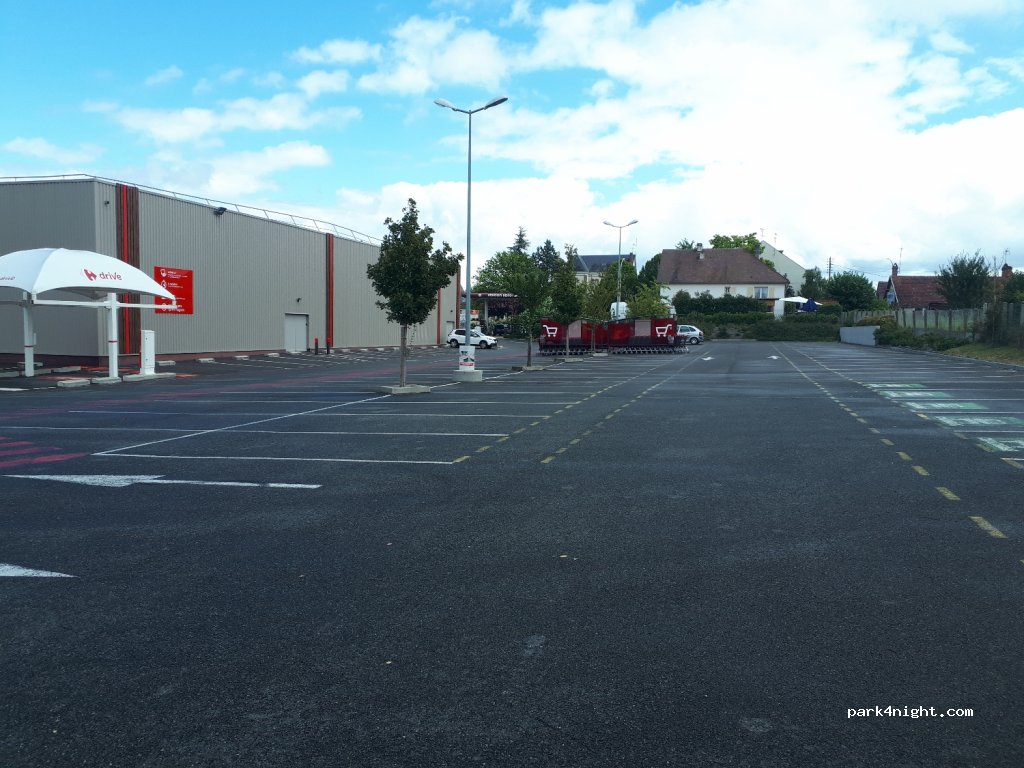 (41300) Salbris - 92 Boulevard de la République — foto 2