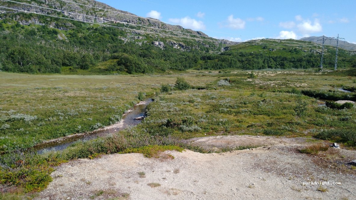 (6600)  - Unnamed Road — foto
