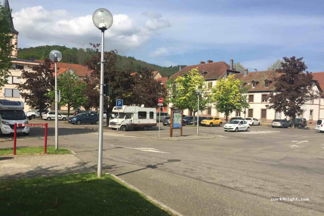(68140) Munster - 2 Place de la Salle des Fêtes — foto 2