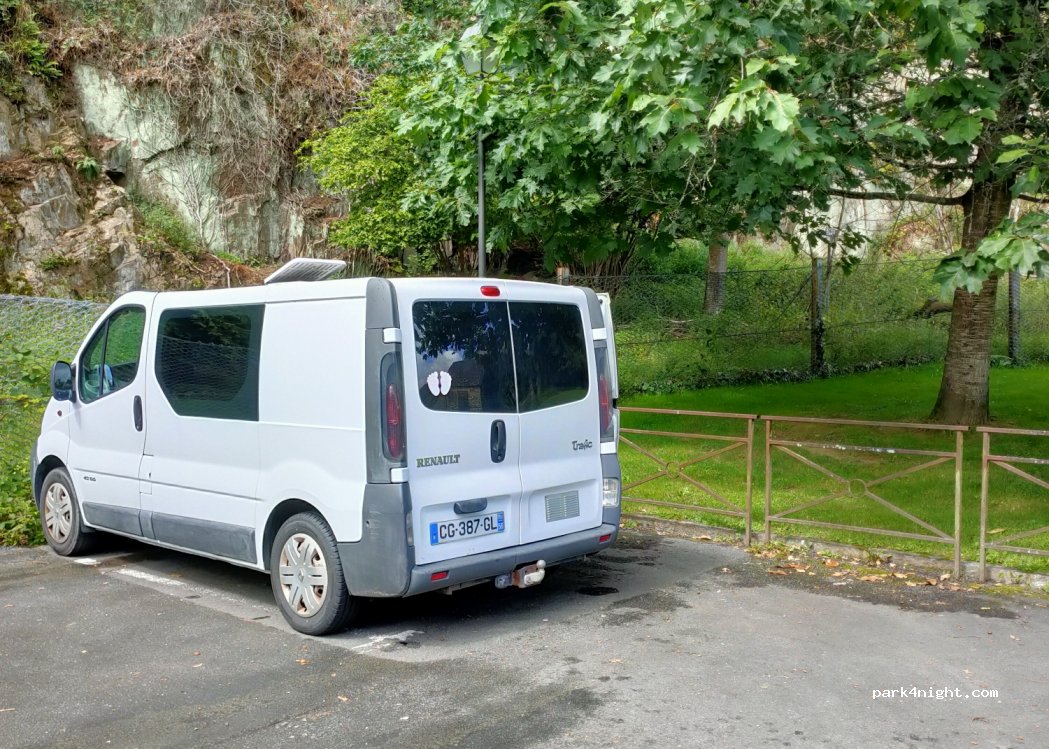 (35300) Fougères - 22 Rue de Savigny — foto 2