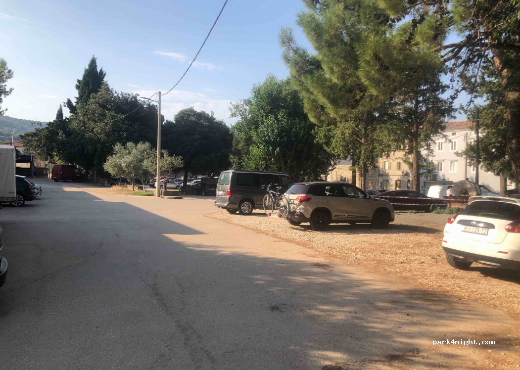 (51557) Cres - 62 Šetalište 20. travnja — foto