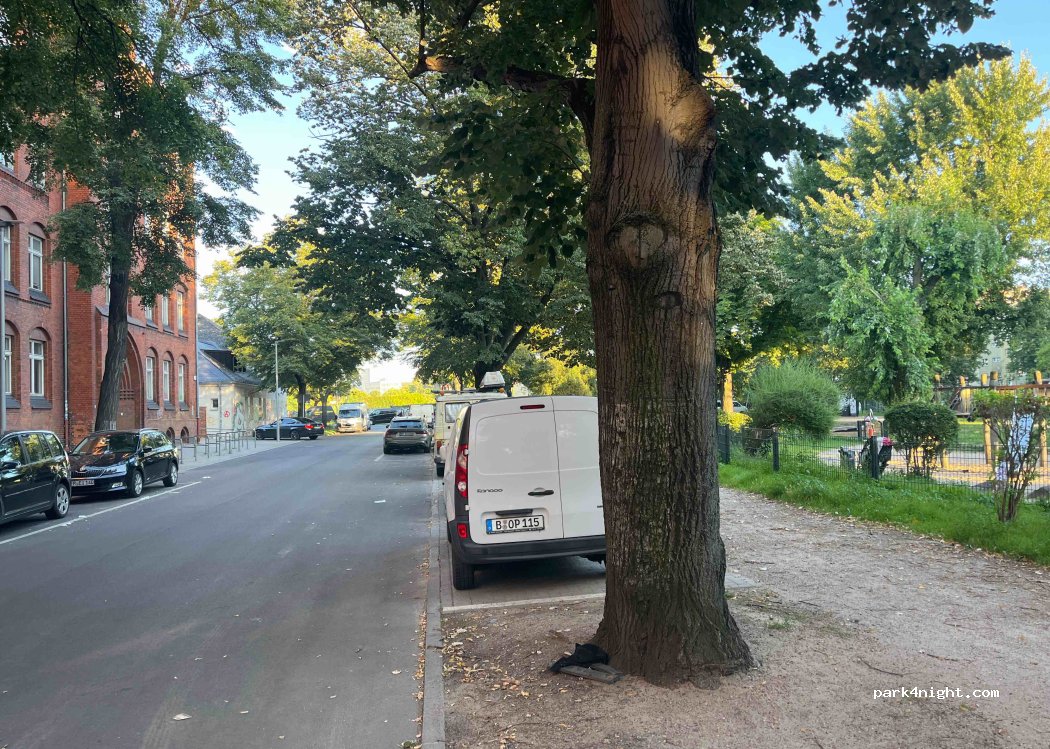 (12059) Berlin - 11 Stuttgarter Straße — foto
