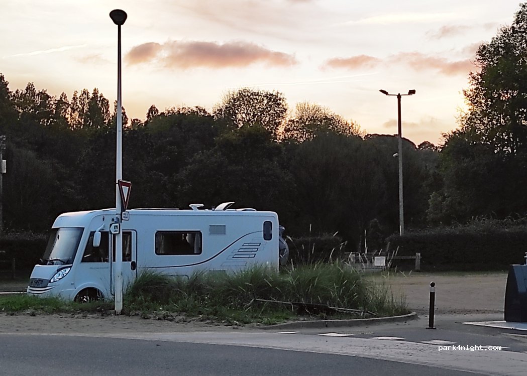(22680) Binic-Étables-sur-Mer - Avenue de la Plage du Moulin — foto 2