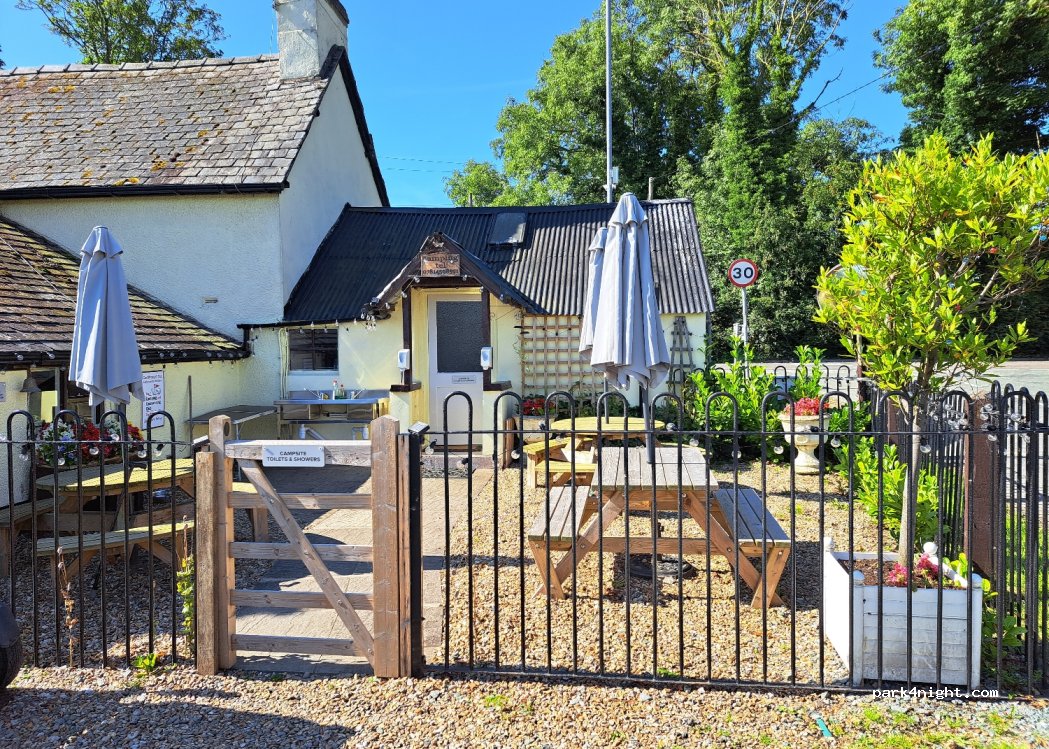 The Boat House Campsite Llandrindo — foto 3