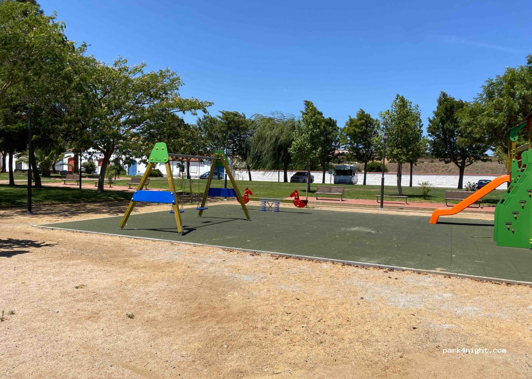 (7600) Ervidel - 7600 Largo de Liberdade — foto