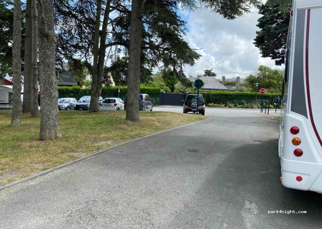 (35800) Dinard - Esplanade du Souvenir Français — foto 2