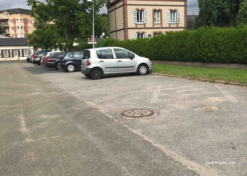 (27000) Évreux - 28 Rue du Faubourg Saint-Léger — foto