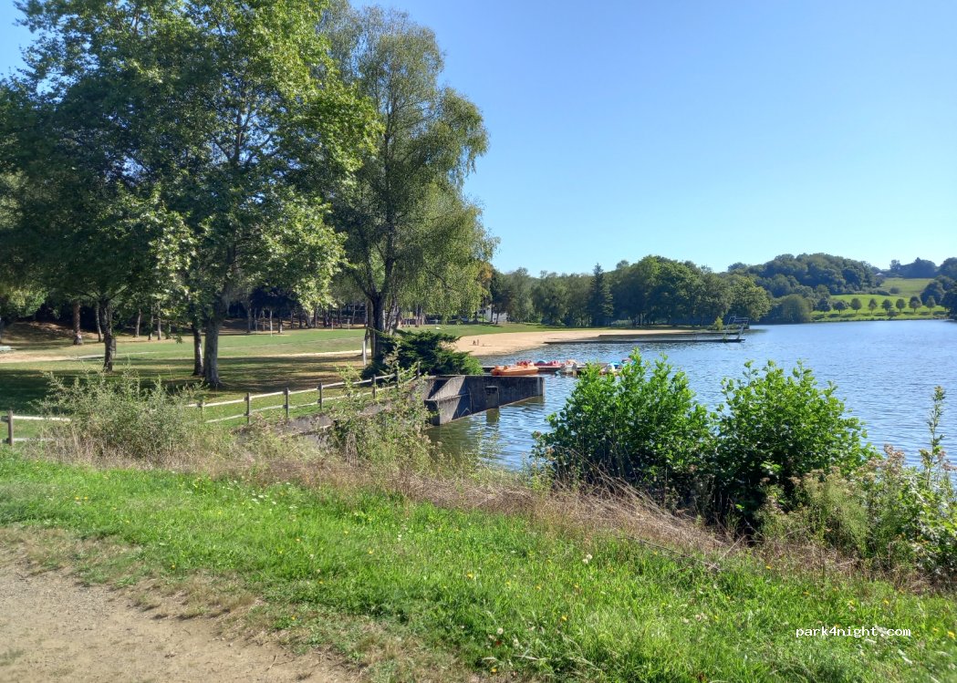 Camping Municipal Lac De Pontcharal — foto 2
