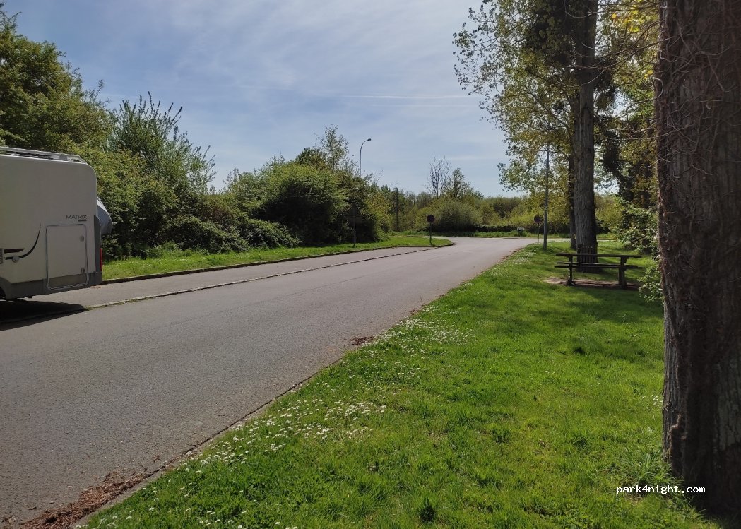 (35310) Mordelles - Rue des Perrières — foto