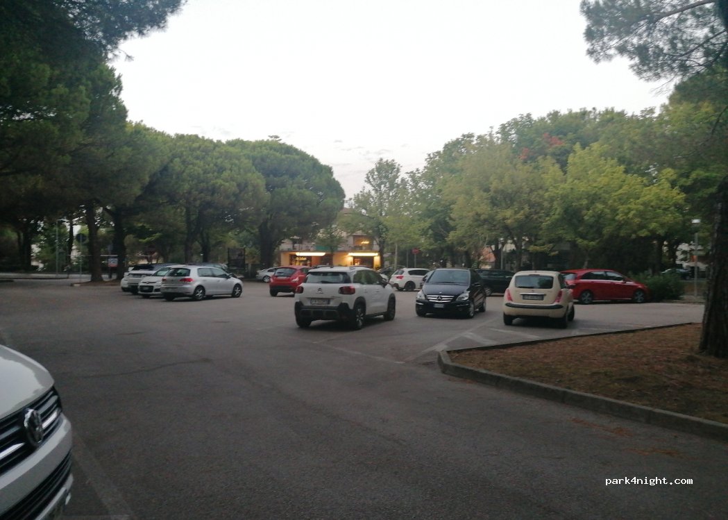 (47838) Riccione - 6 Viale Monte Bianco — foto
