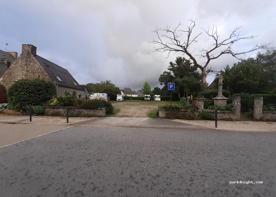(56420) Guéhenno - 31 Rue nationale — foto